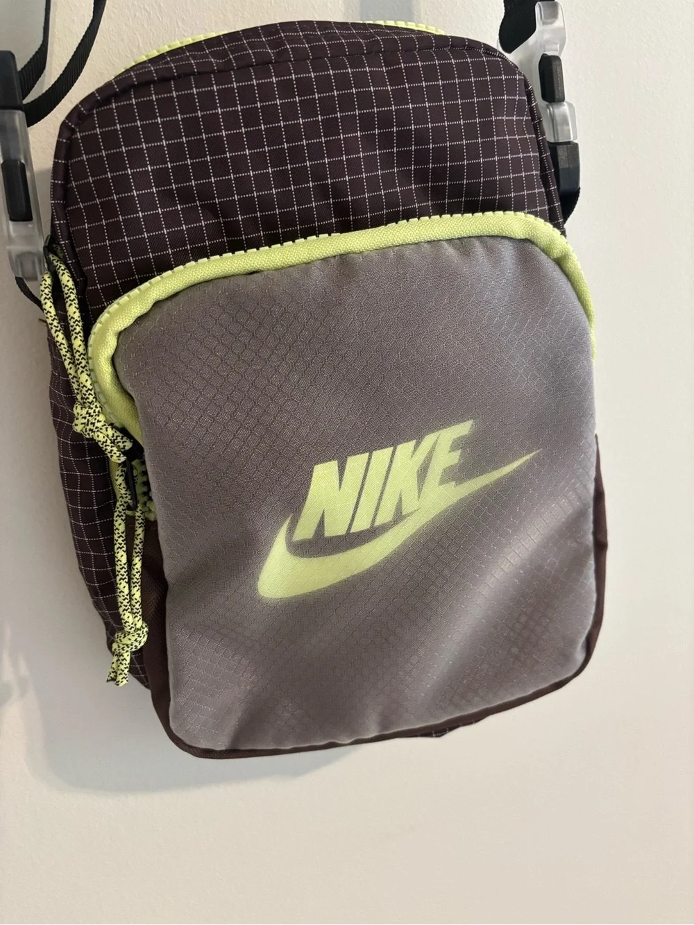 Nike HERITAGE 2.0 Unisex Crossbody Bag Dark Brown & Lime Summer